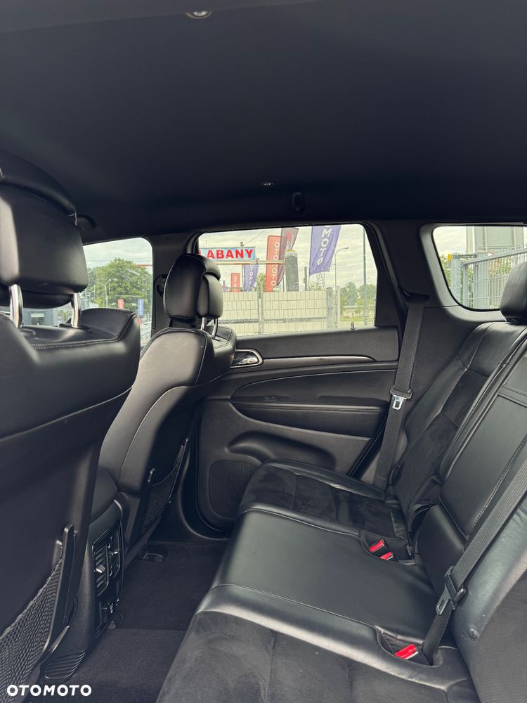 Jeep Grand Cherokee - 19