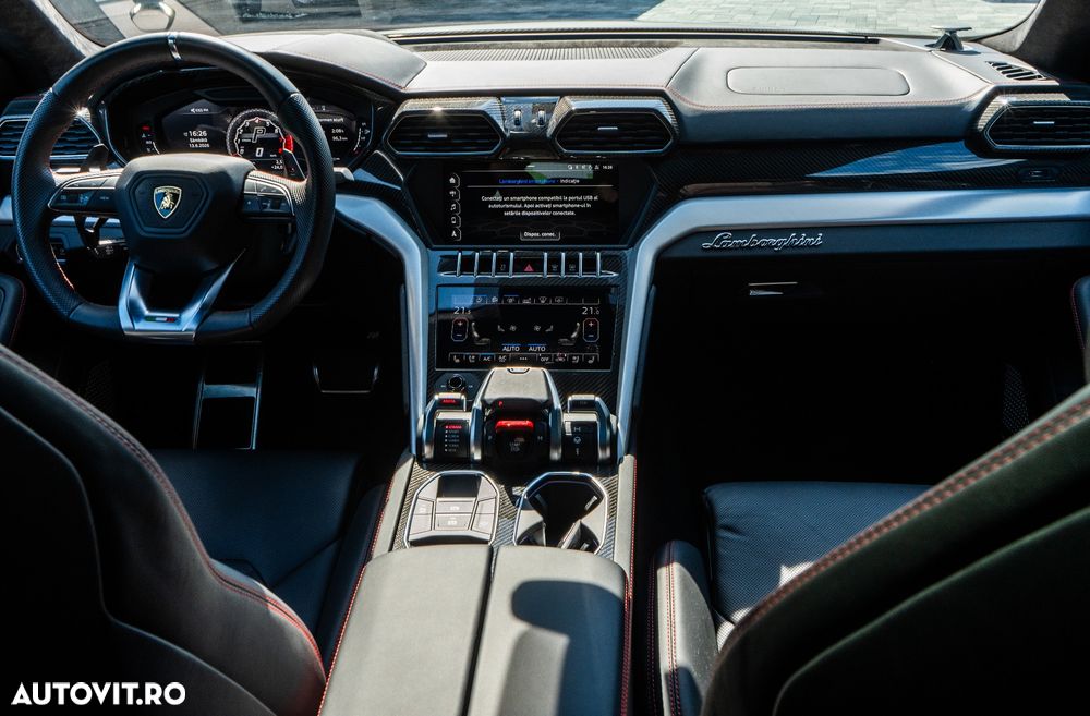 Lamborghini URUS - 27