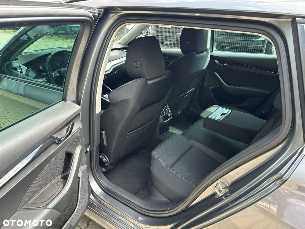 Skoda Octavia 2.0 TDI SCR Ambition DSG - 20