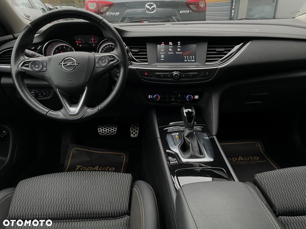 Opel Insignia 1.5 T Exclusive S&S - 34