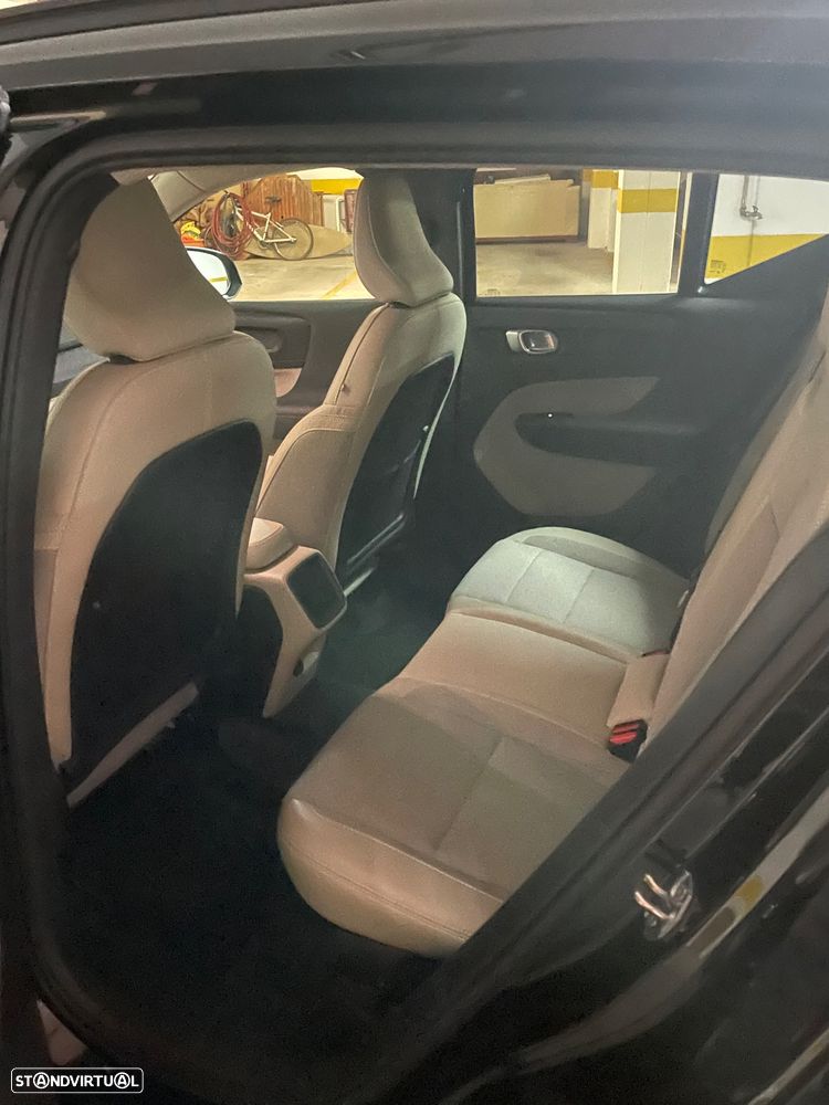 Volvo XC 40 1.5 T3 - 10