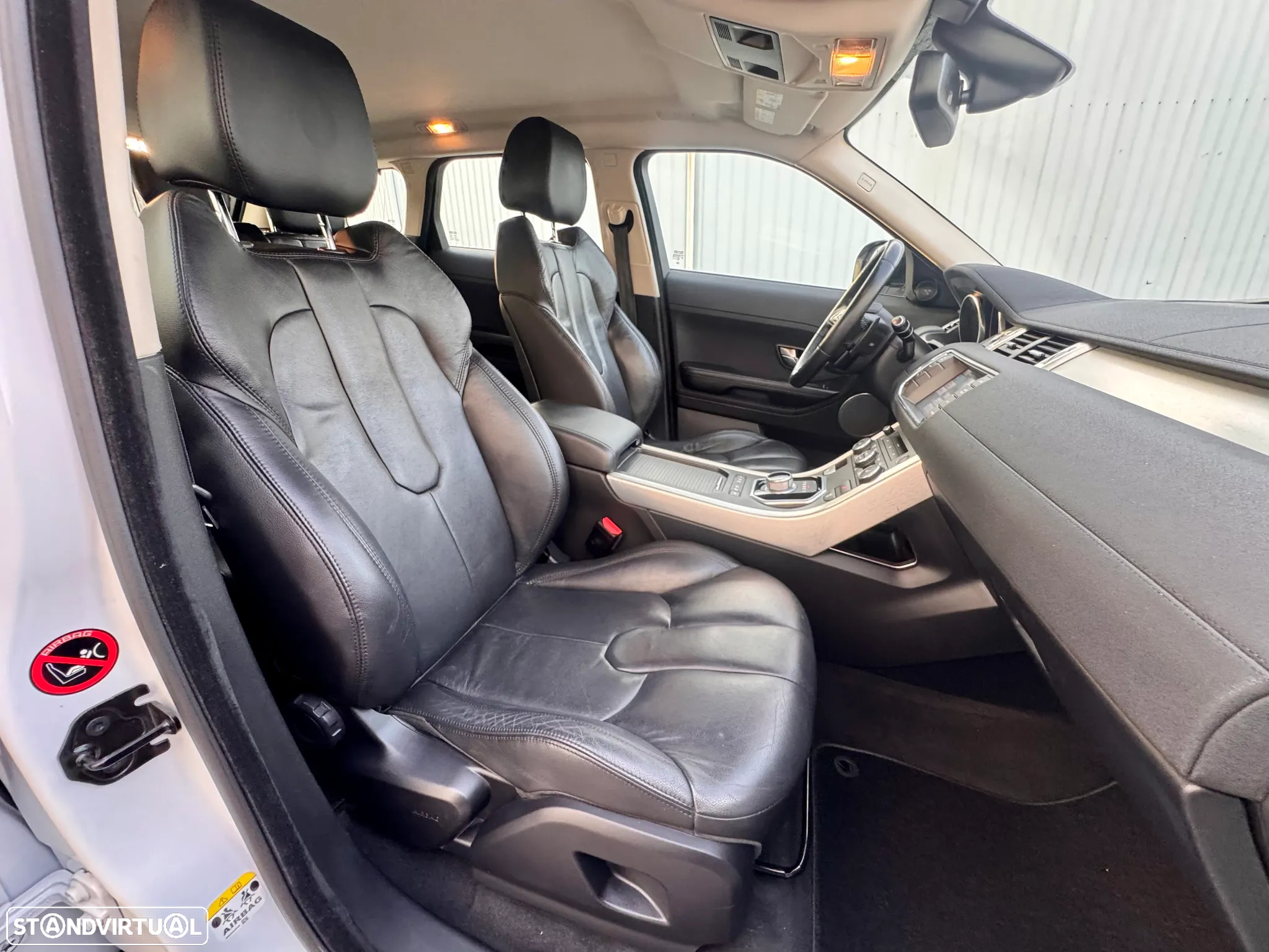 Land Rover Range Rover Evoque 2.2 SD4 Pure Auto - 24