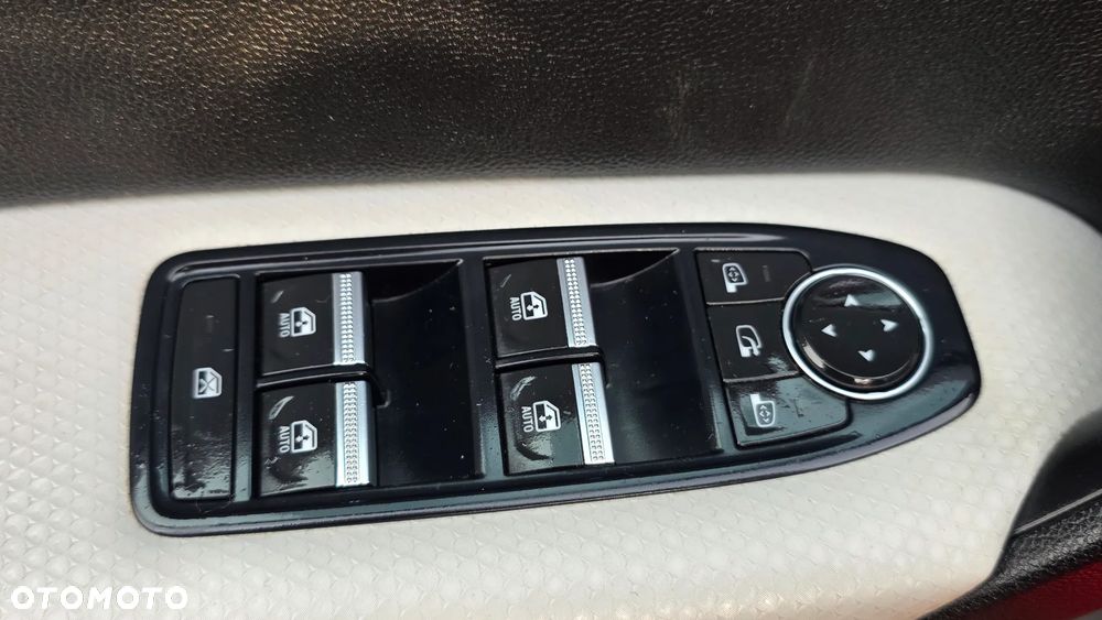 Renault Captur 1.6 E-TECH Plug-In R.S Line - 26