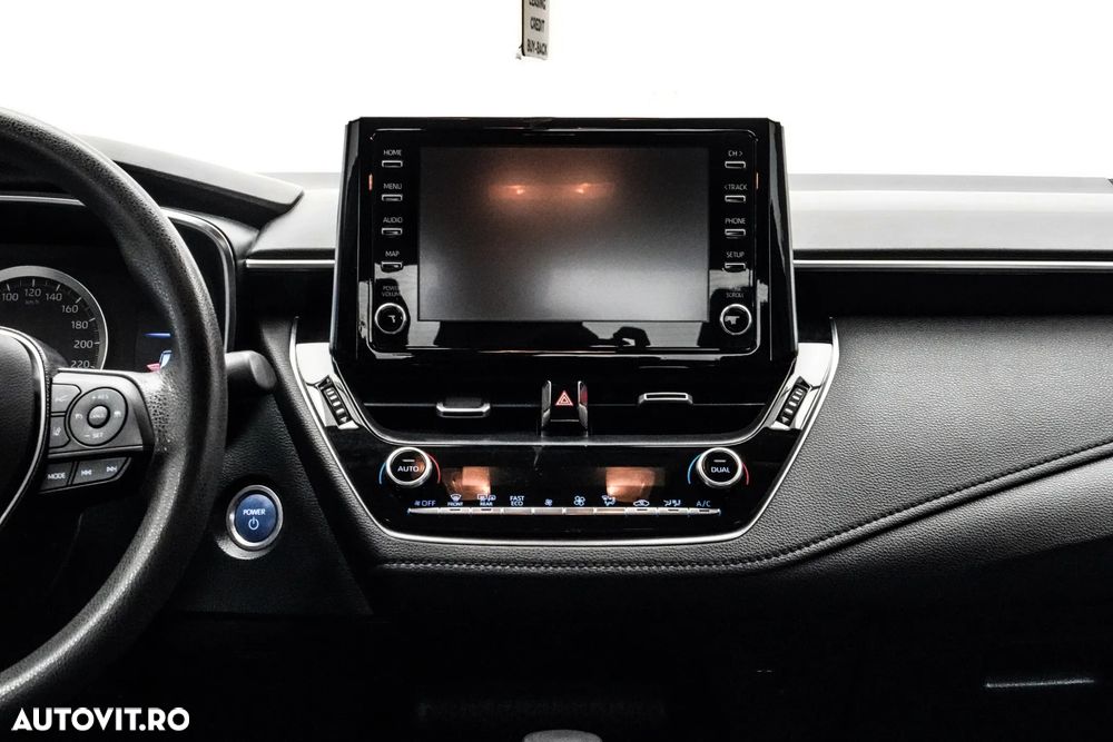 Toyota Corolla 1.8 HSD Dynamic Plus - 18