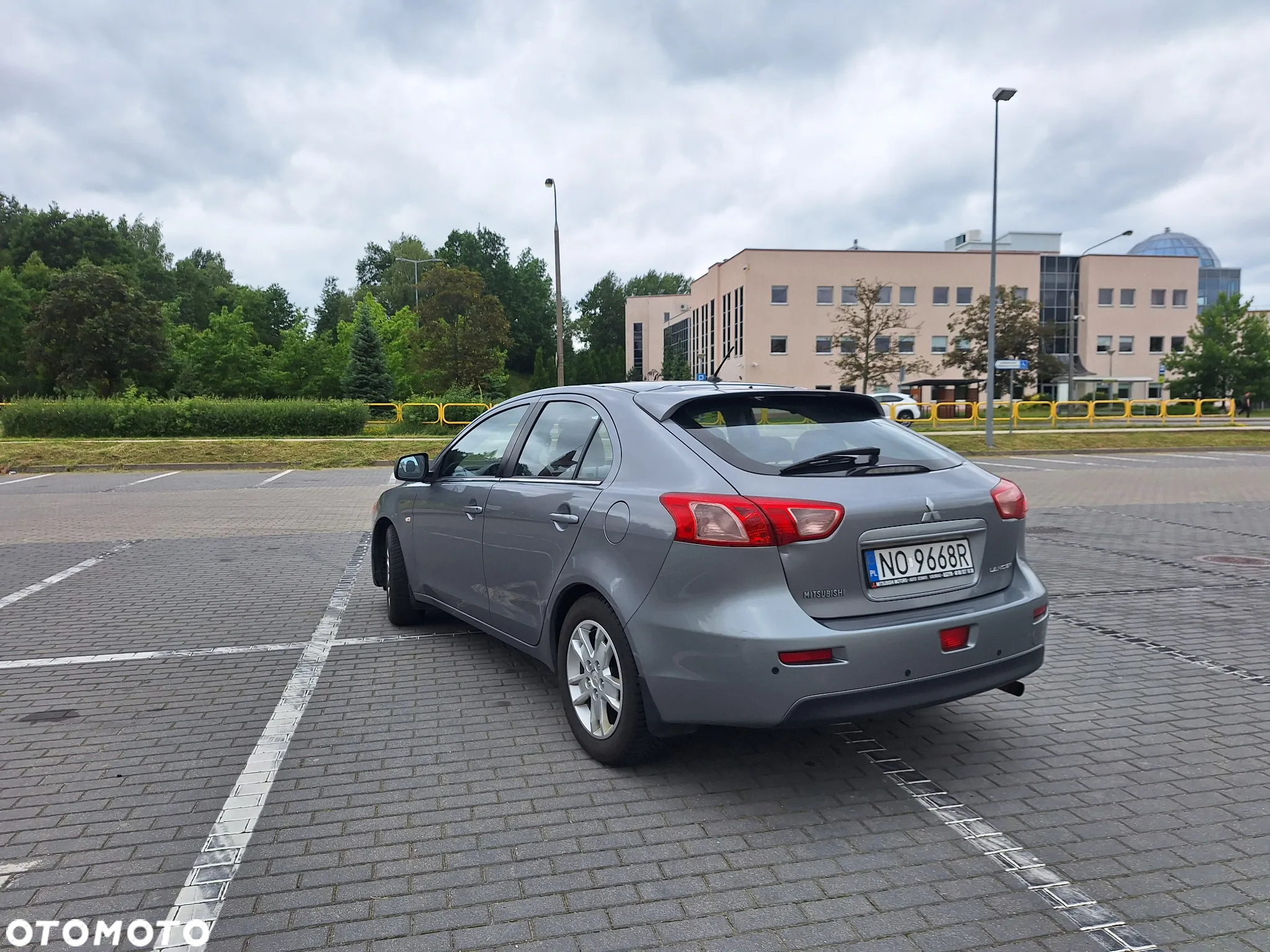 Mitsubishi Lancer - 6