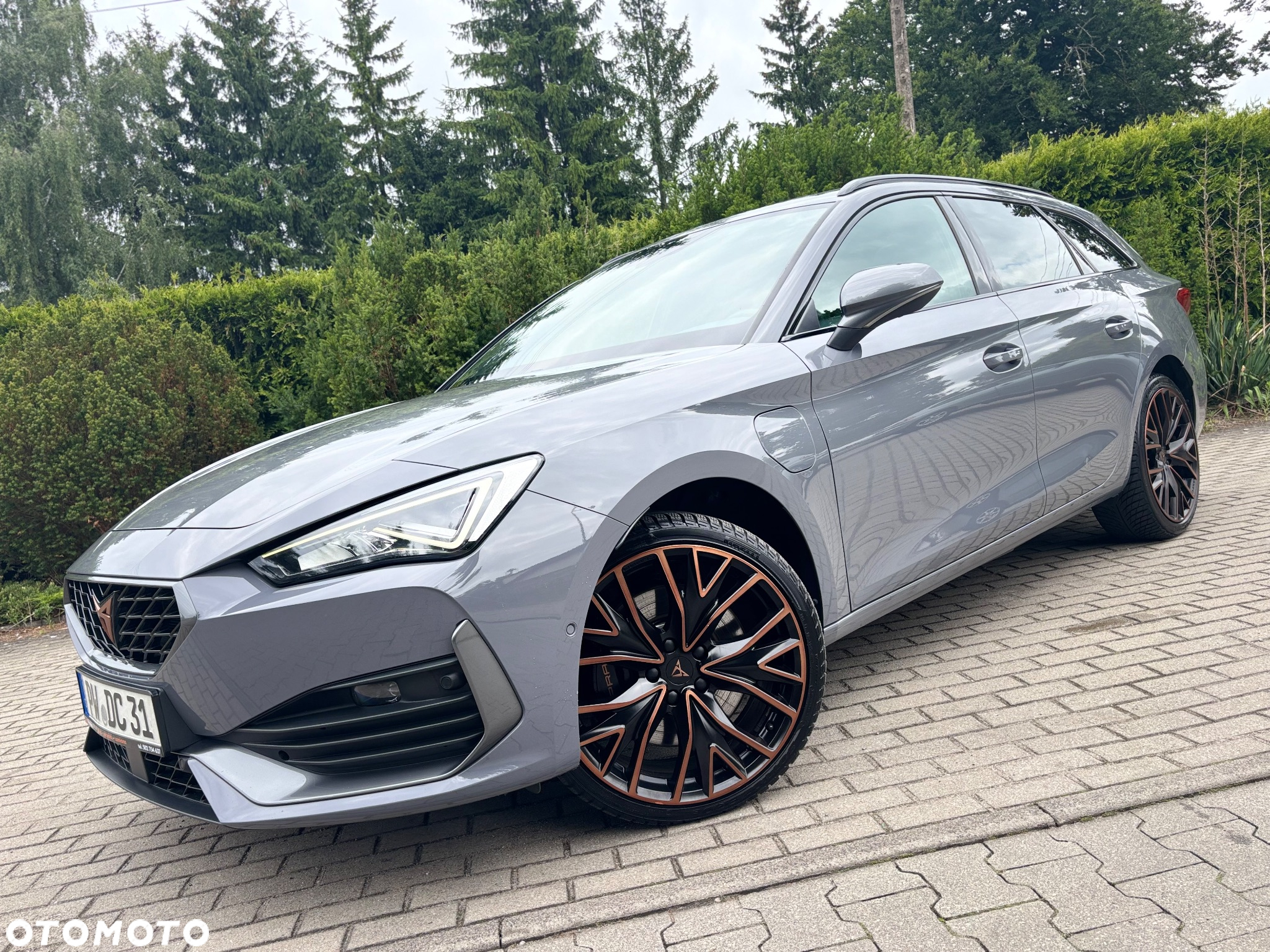Cupra Leon Sportstourer 1.4 e-Hybrid (180 kW System) VZ - 9