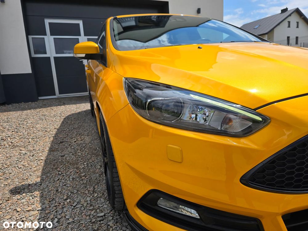 Ford Focus - 13
