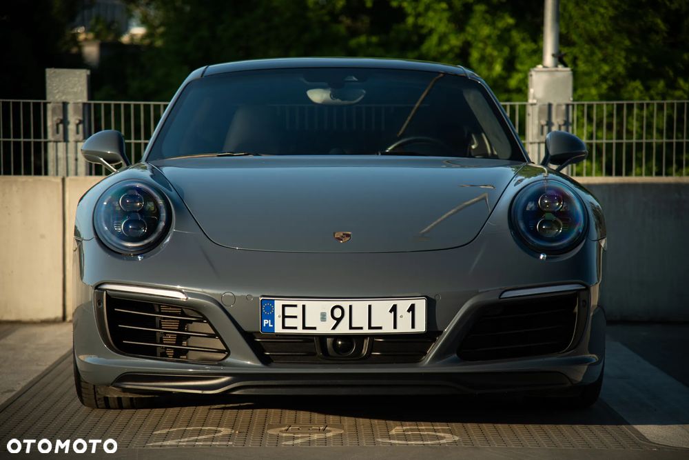 Porsche 911 Carrera S PDK - 28