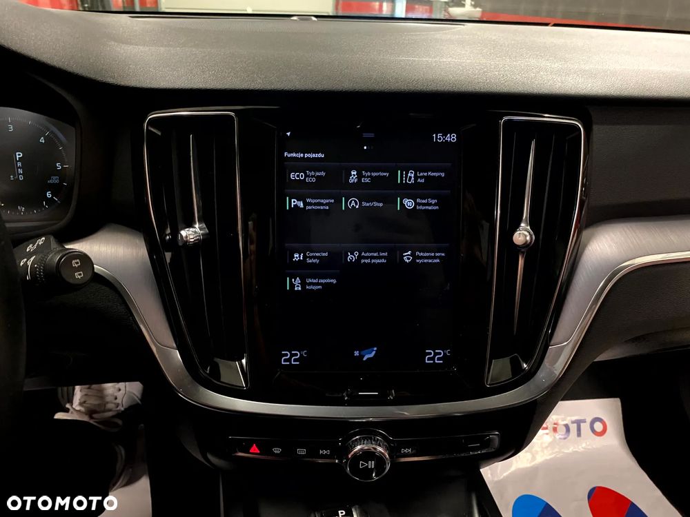 Volvo V60 D4 Geartronic Momentum - 19