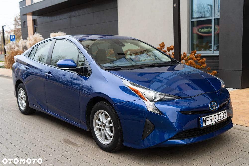 Toyota Prius 1.8 HSD Premium - 1
