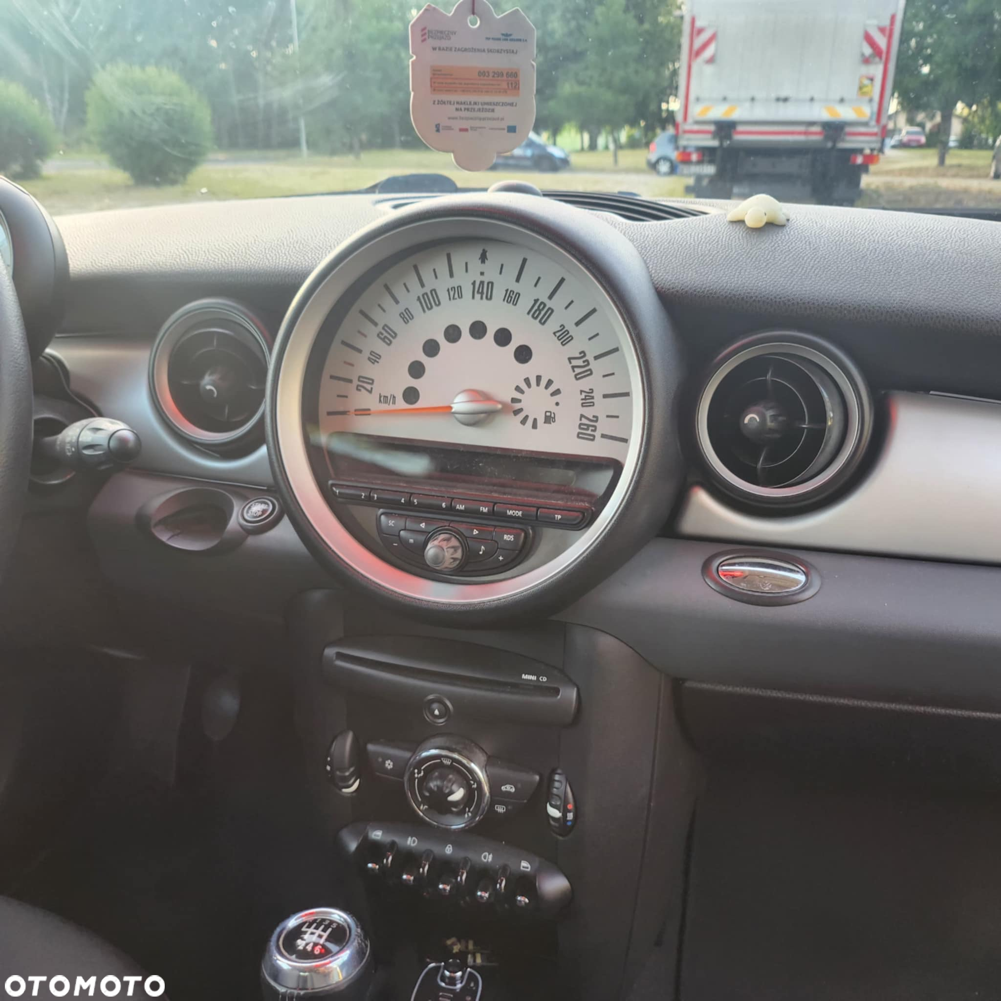 MINI ONE Standard - 13