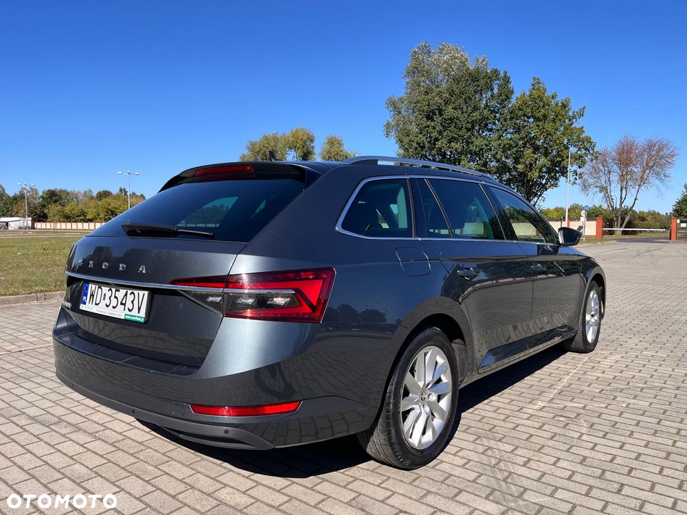 Skoda Superb 2.0 TDI SCR Style DSG - 5