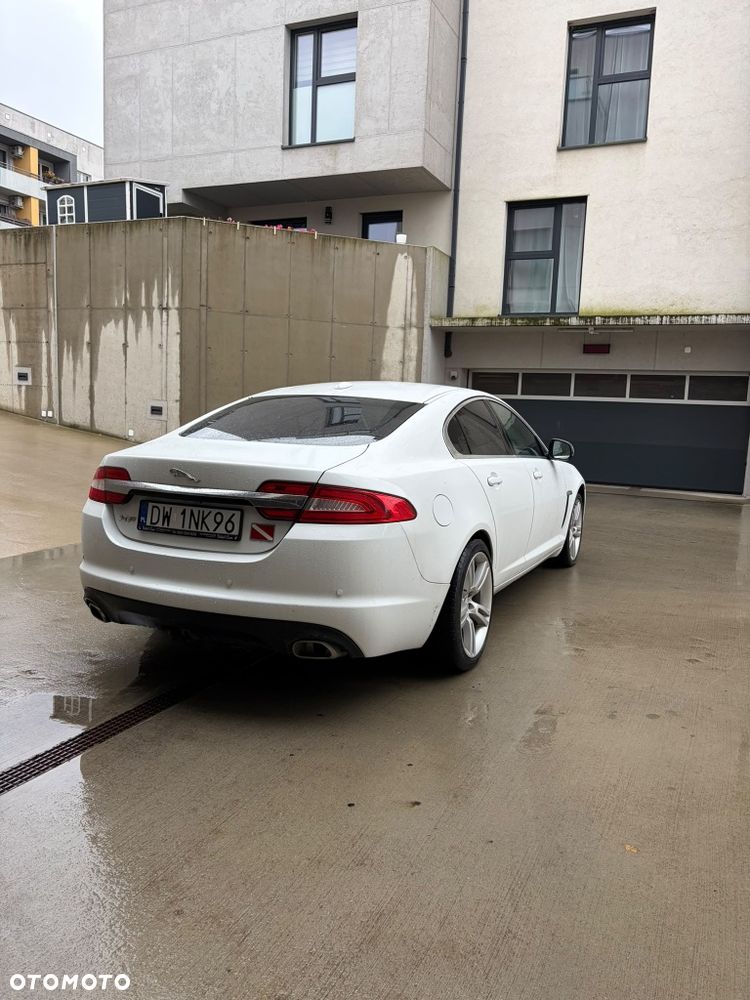 Jaguar XF - 4