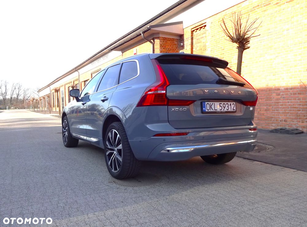 Volvo XC 60 T8 Plug-In Hybrid AWD Ultra Dark - 26
