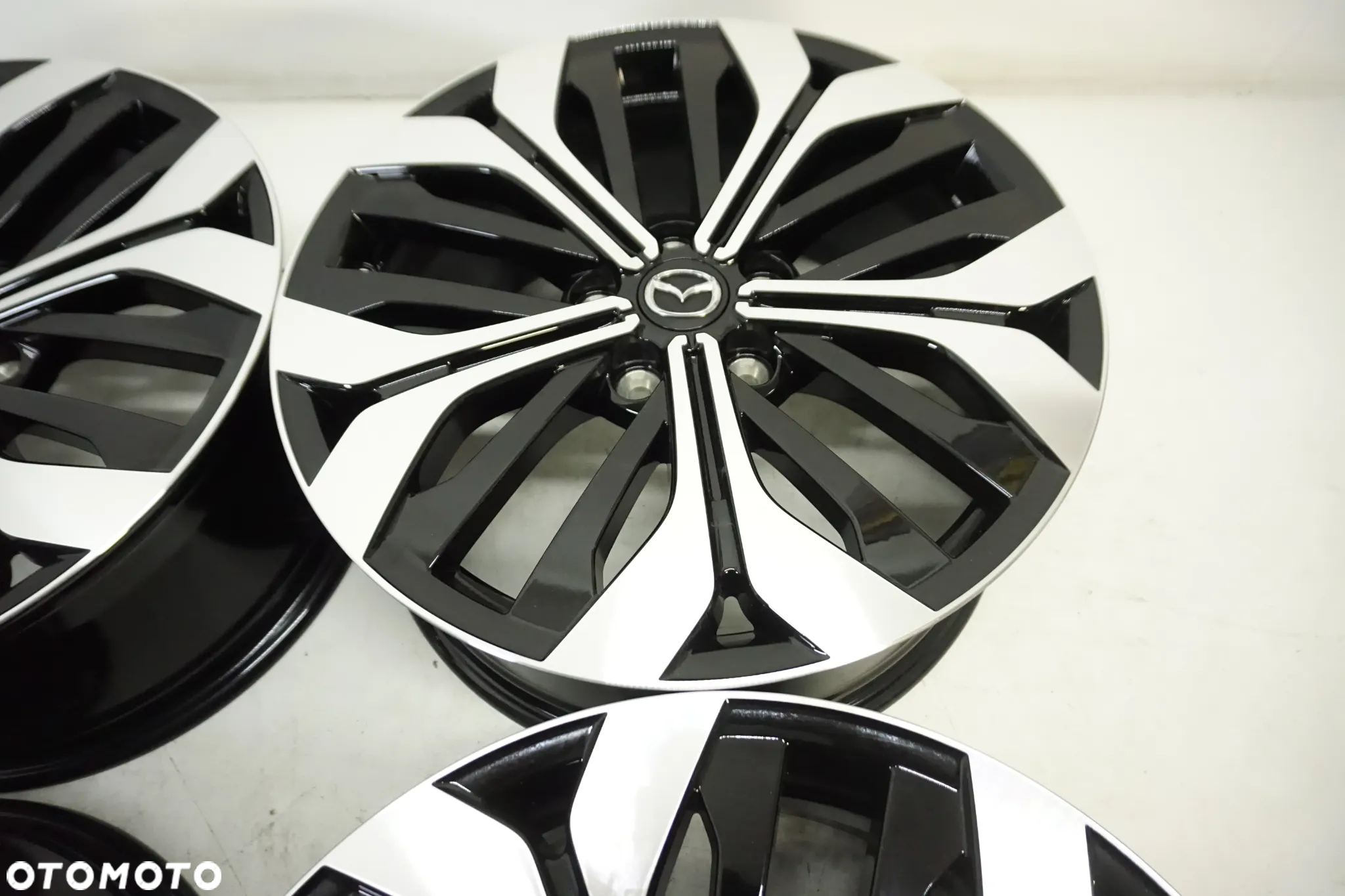 FELGI ALUMINIOER 18 MAZDA 3 5 6 CX3 CX5 CX7 CX30 - 4
