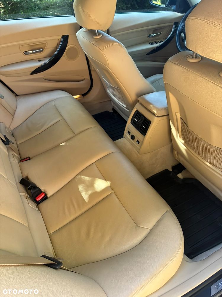 BMW Seria 3 320d xDrive - 6