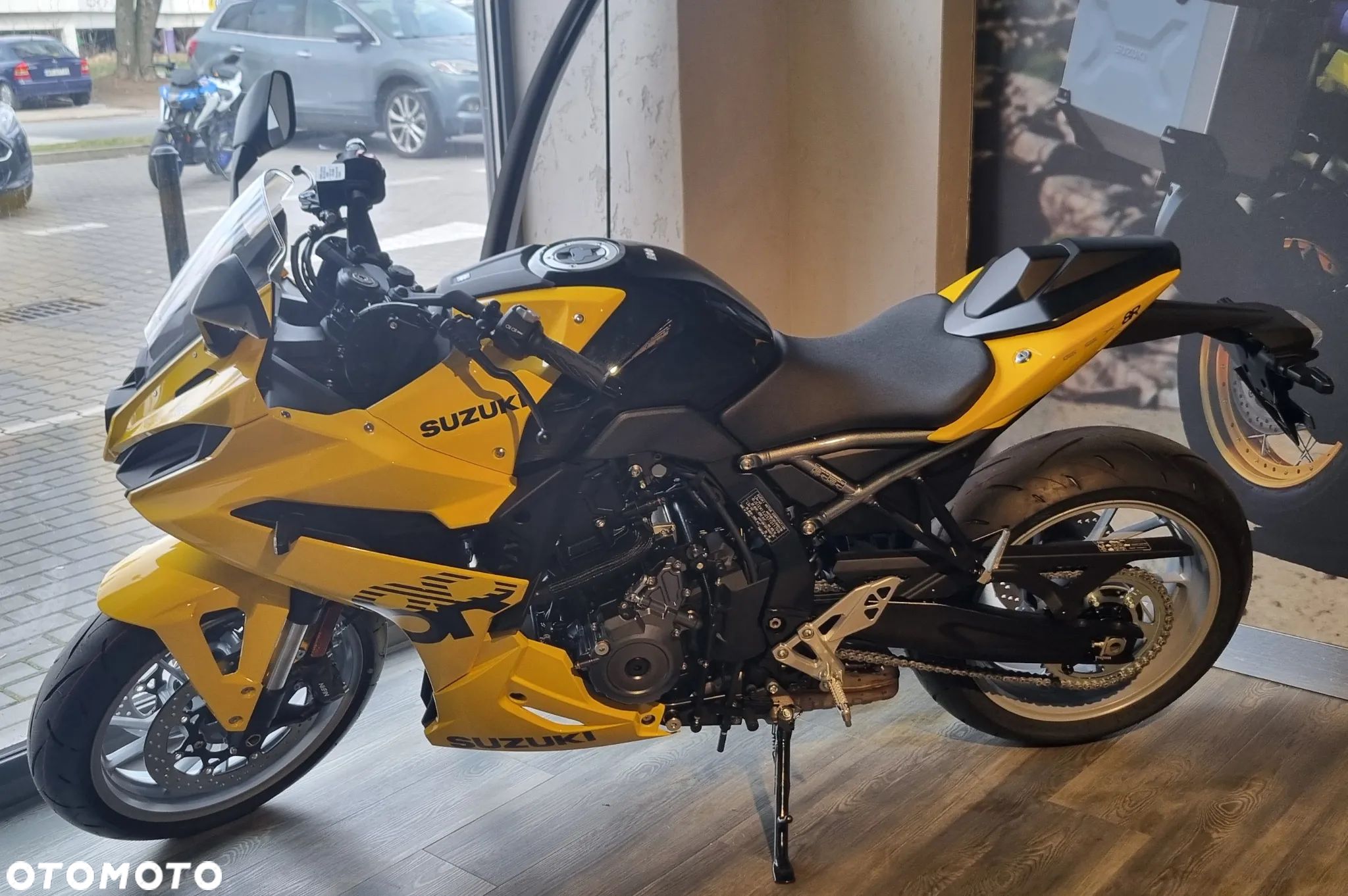 Suzuki GSX - 1
