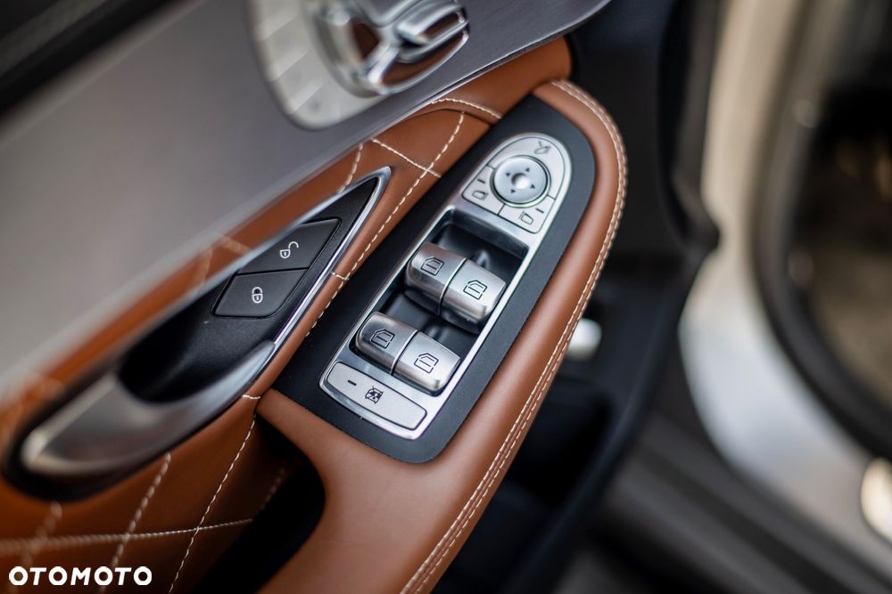 Mercedes-Benz Klasa C 63 S AMG 9G - 11