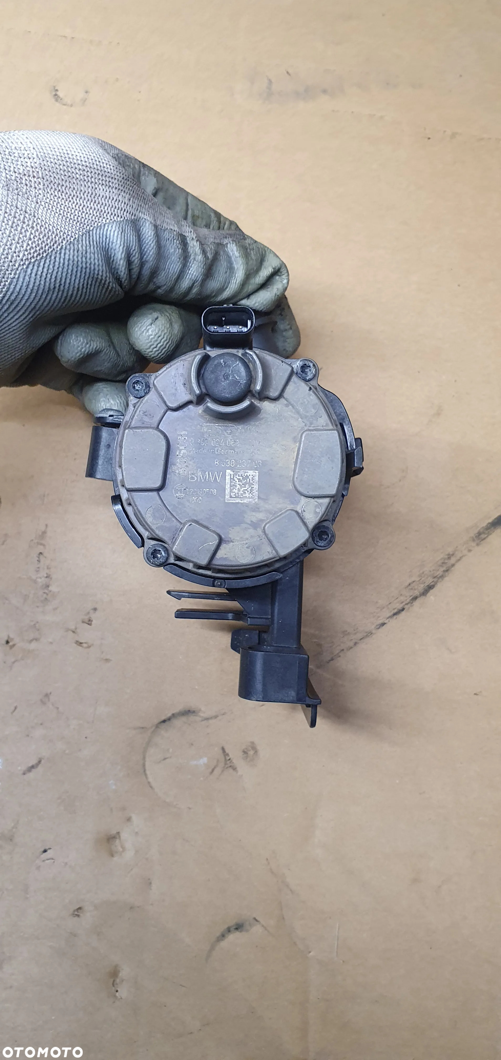 Dodatkowa pompka obiegu wody elektrozawór BMW M5 G30 F90 8638237 - 4