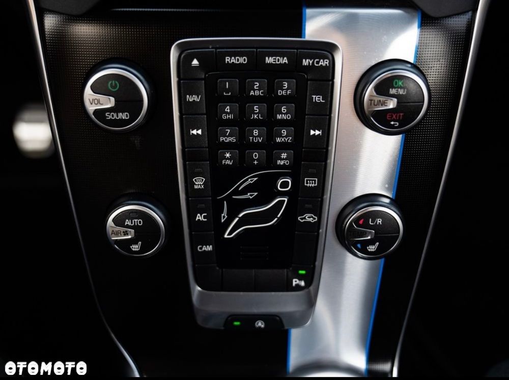 Volvo V40 D2 R-Design - 35