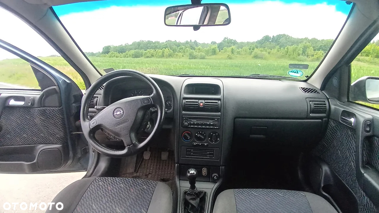 Opel Astra - 18