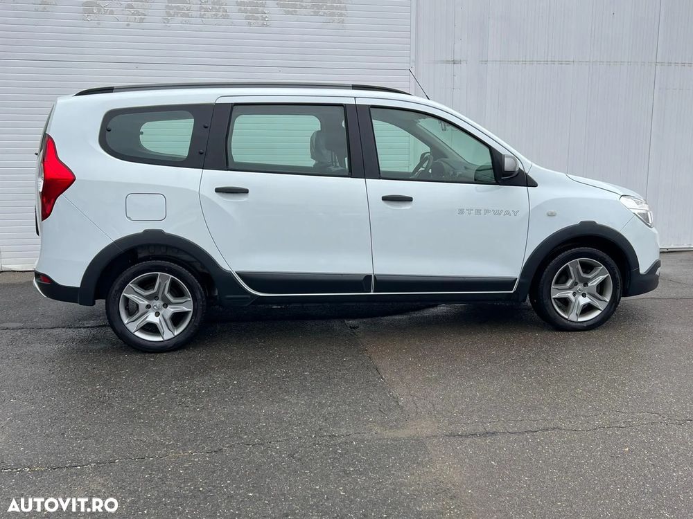Dacia Lodgy TCe 130 GPF Stepway - 3