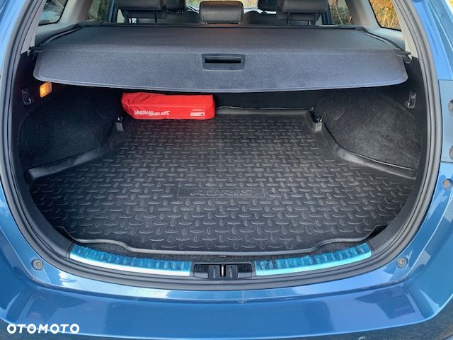 Toyota Auris 1.6 Premium Comfort - 7