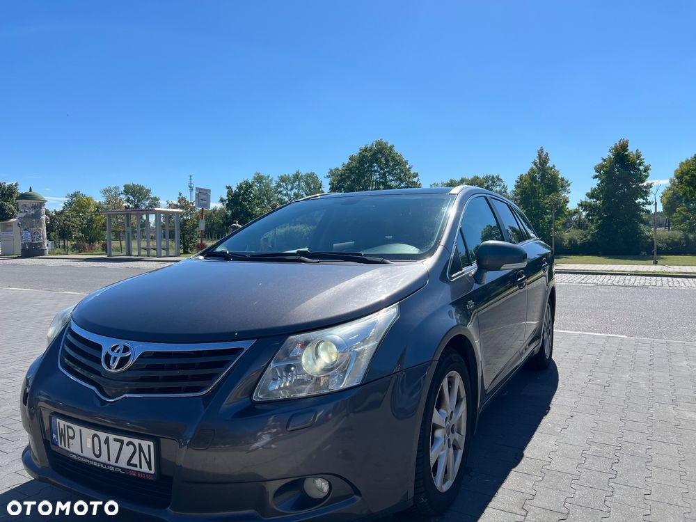 Toyota Avensis 2.2 D-4D Prestige NAVI - 1