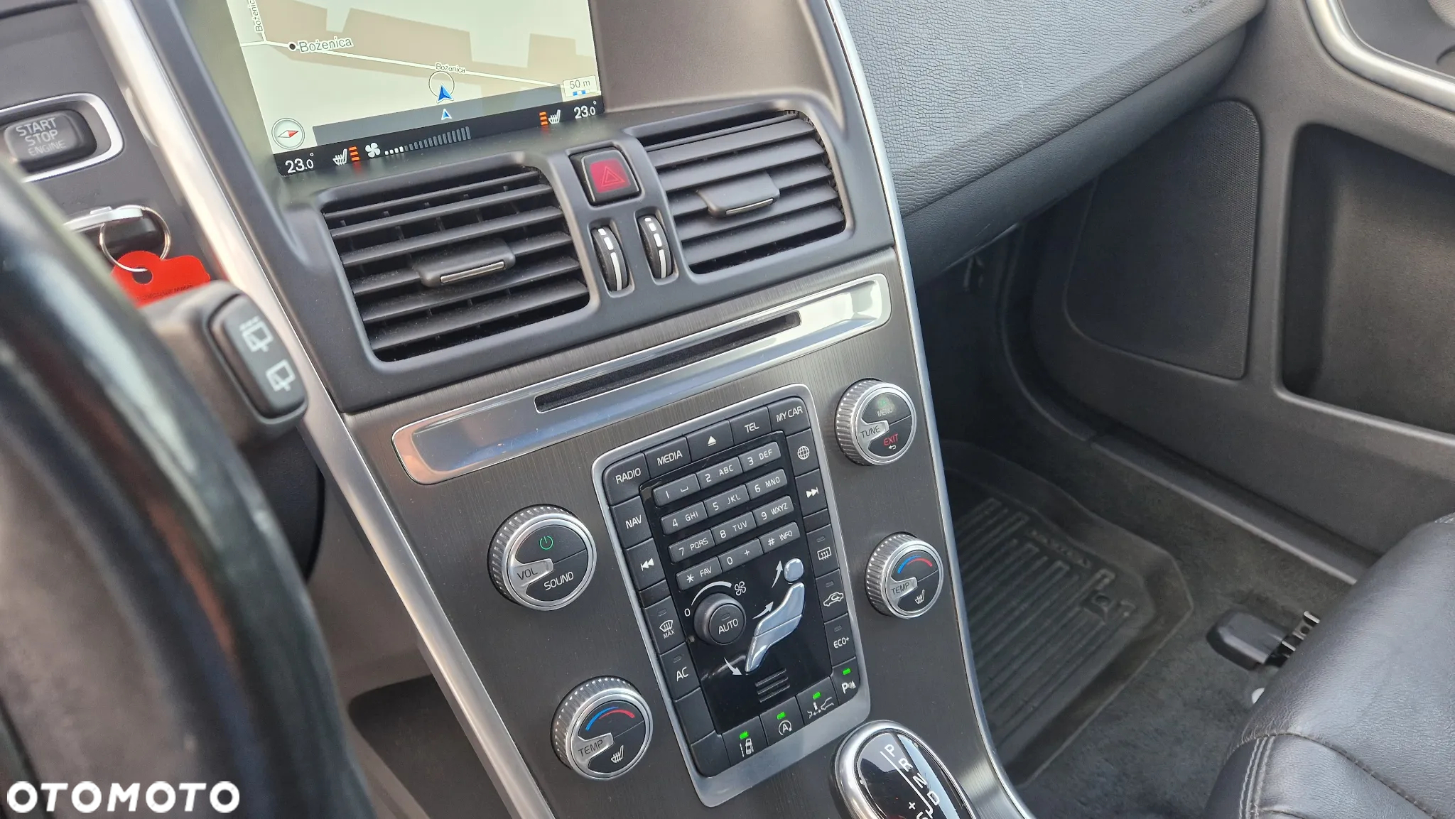 Volvo XC 60 D4 Geartronic Momentum - 20