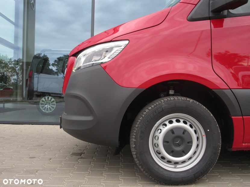 Mercedes-Benz Sprinter - 13