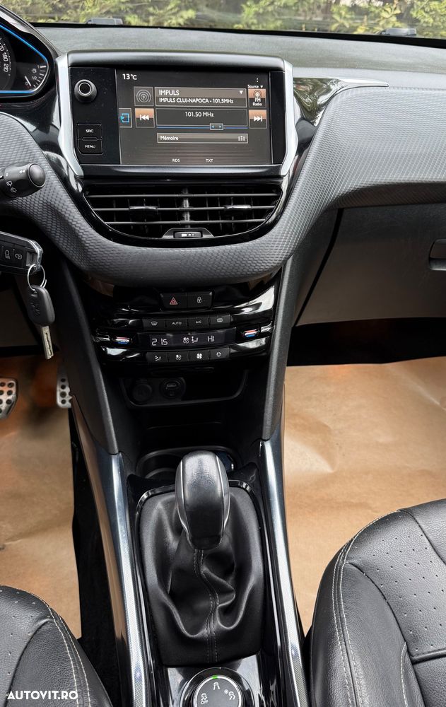 Peugeot 2008 1.6 VTi Allure - 23