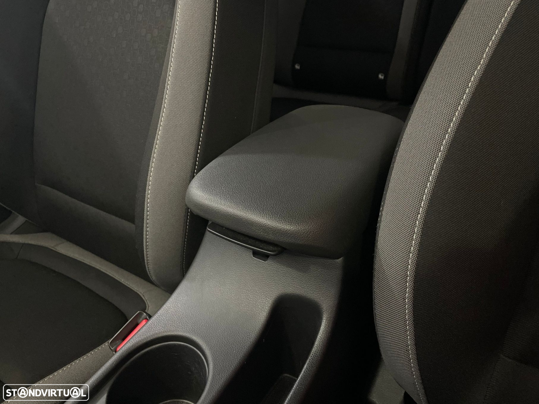 Hyundai Kauai 1.6 GDi HEV Premium - 49