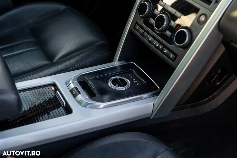 Land Rover Discovery Sport - 10