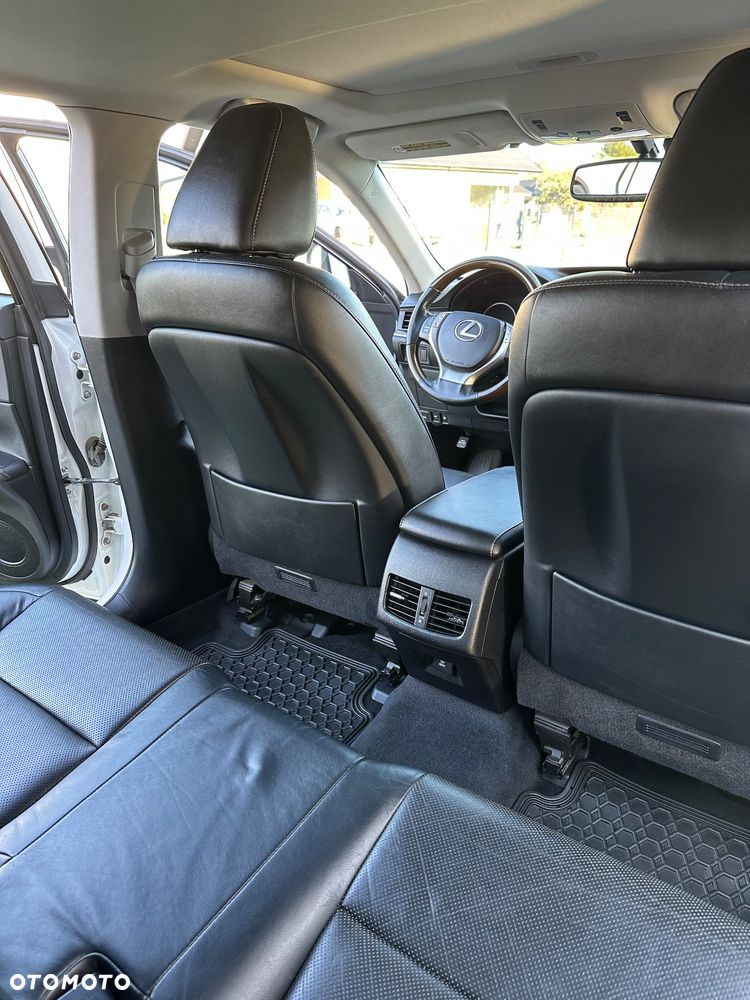 Lexus ES - 13