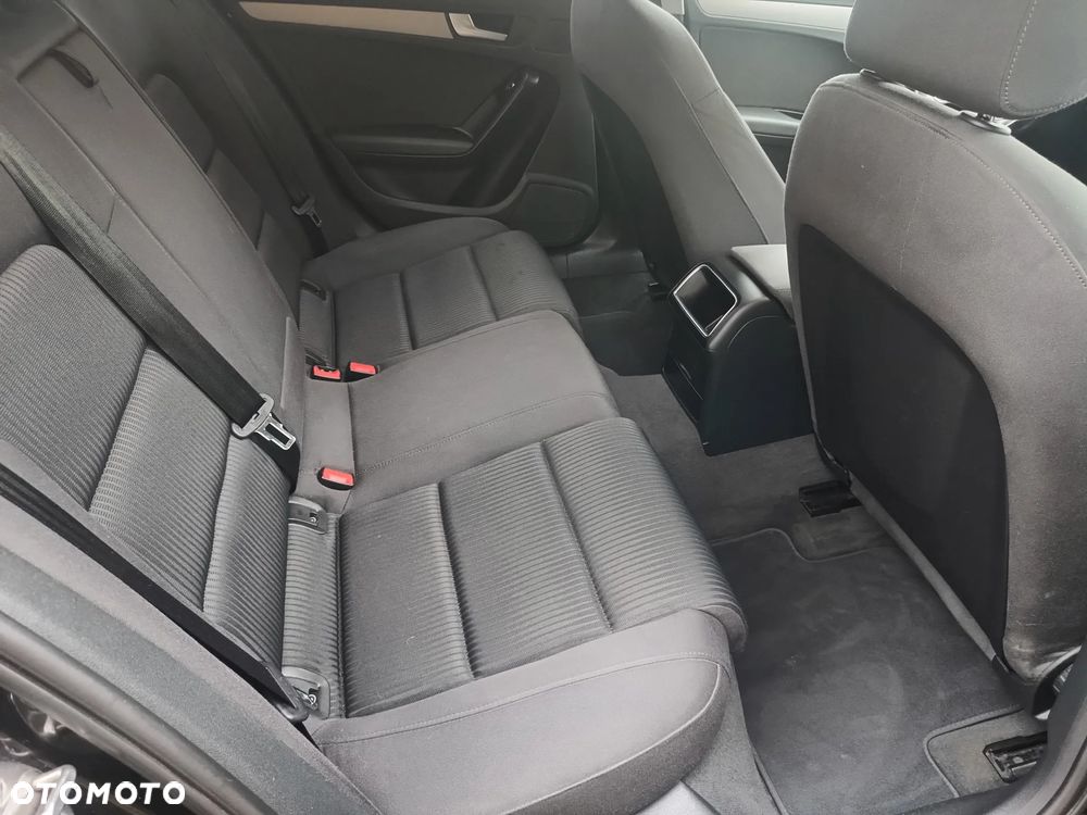 Audi A4 Avant 2.0 TDI 116g DPF Attraction - 23