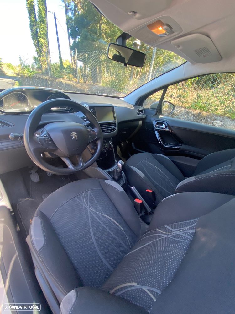 Peugeot 208 1.2 PureTech Access - 6