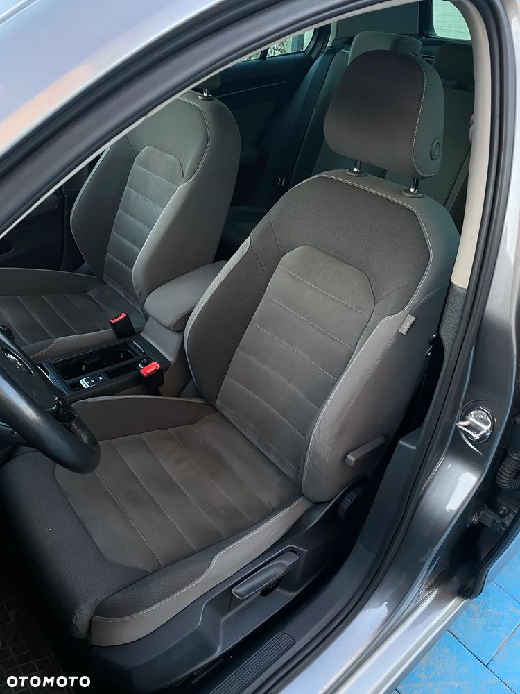 Volkswagen Golf 1.6 TDI DPF BlueMotion Technology Comfortline - 22