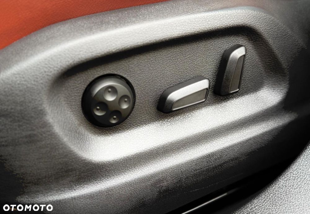 Volkswagen Tiguan 2.0 TDI SCR 4MOTION BlueMotion Technology DSG Trend & Fun - 31