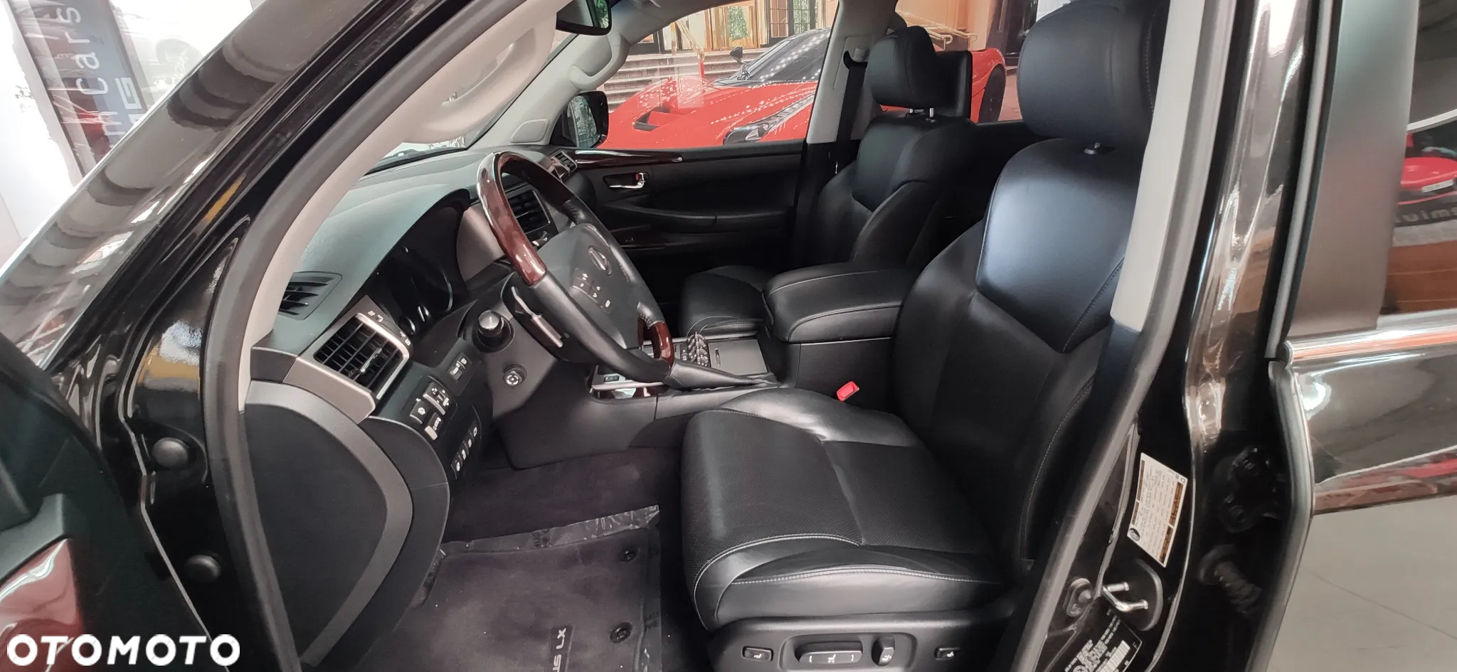 Lexus LX 570 Omotenashi - 15
