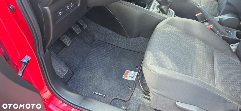 Suzuki Swift 1.2 Dualjet Hybrid Comfort - 21