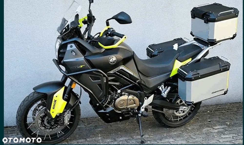 QJMOTOR SVT 650X - 1