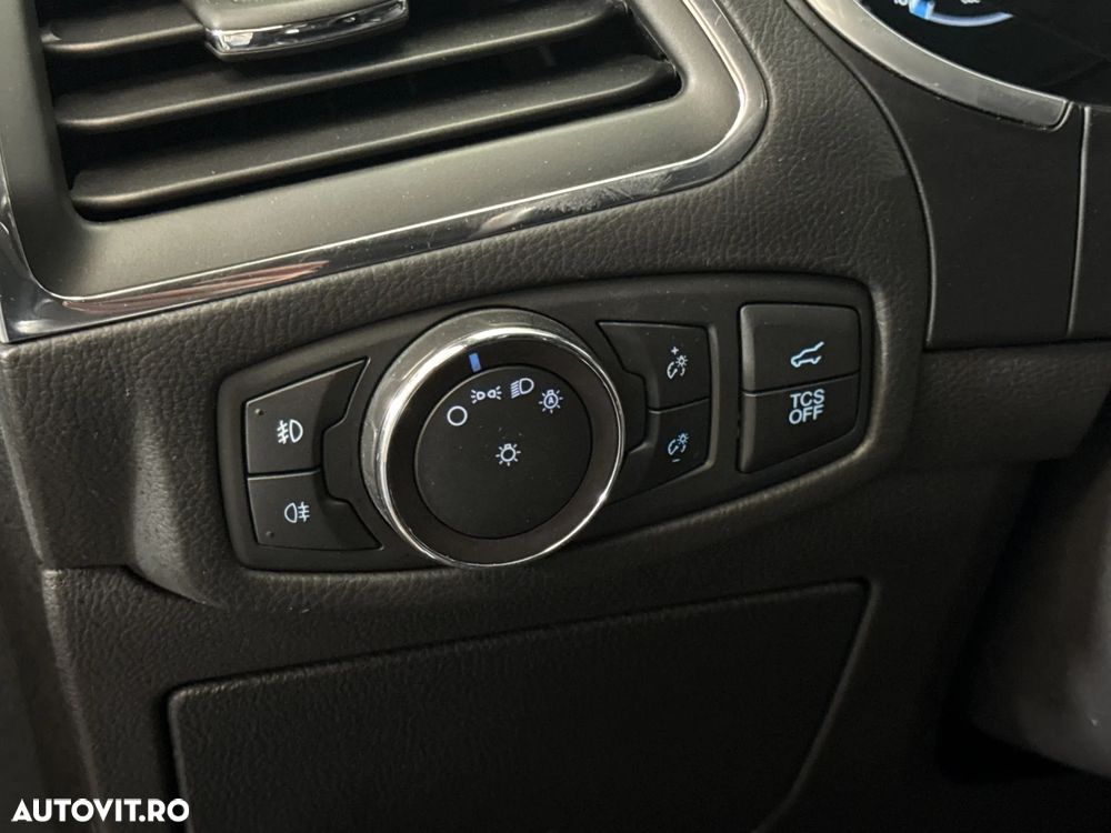 Ford Edge - 16