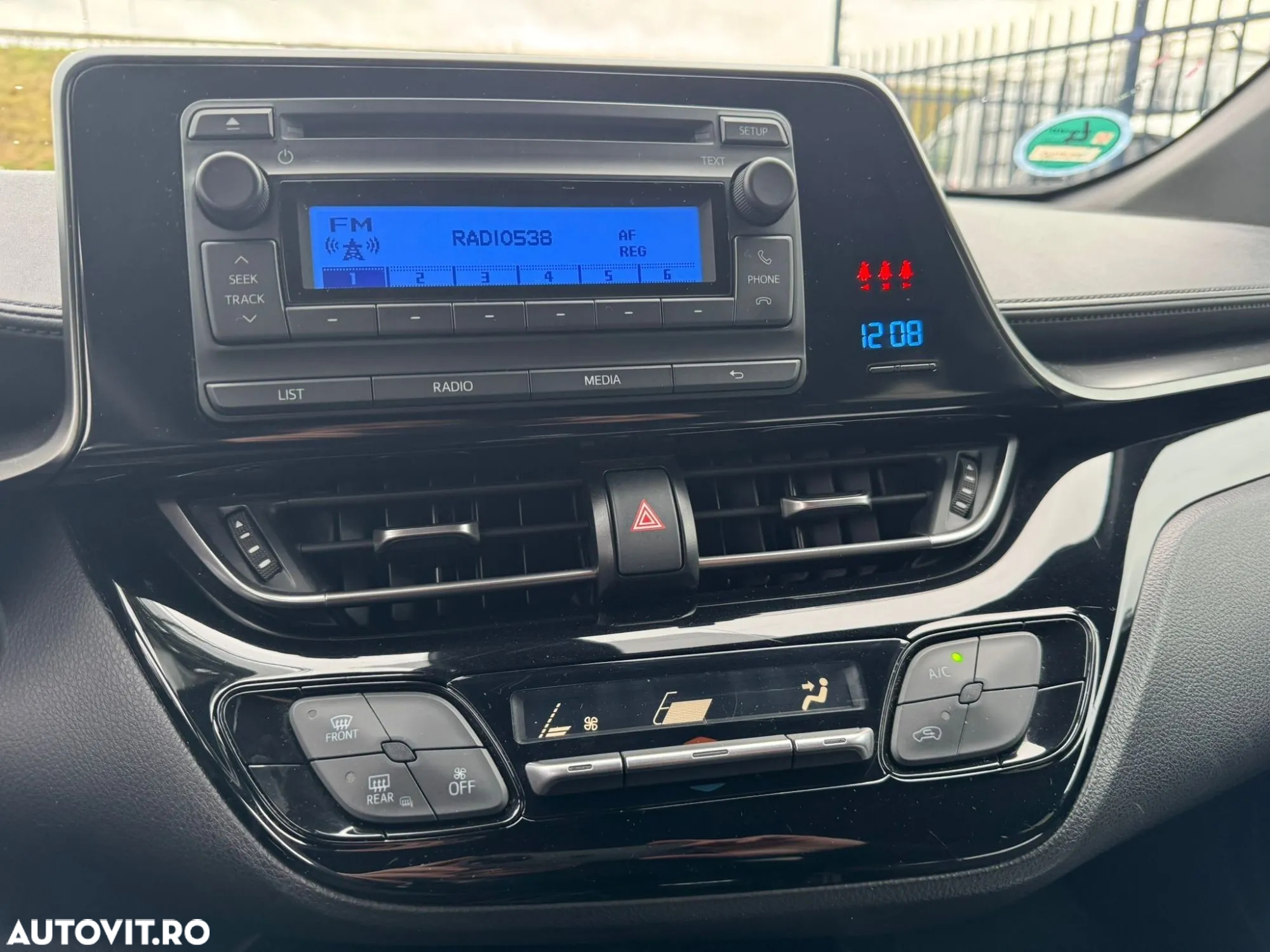 Toyota C-HR 1.2 Turbo Lounge - 18