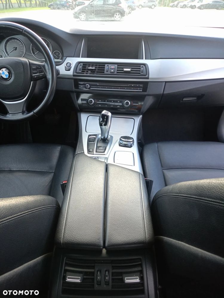BMW Seria 5 518d Business Edition - 34