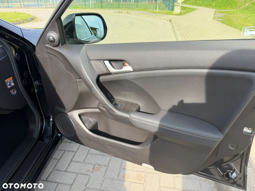 Honda Accord 2.0 Executive - 23