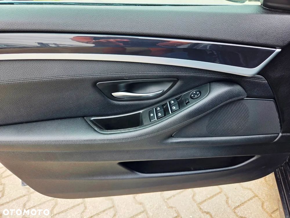 BMW Seria 5 518d Business Edition - 27