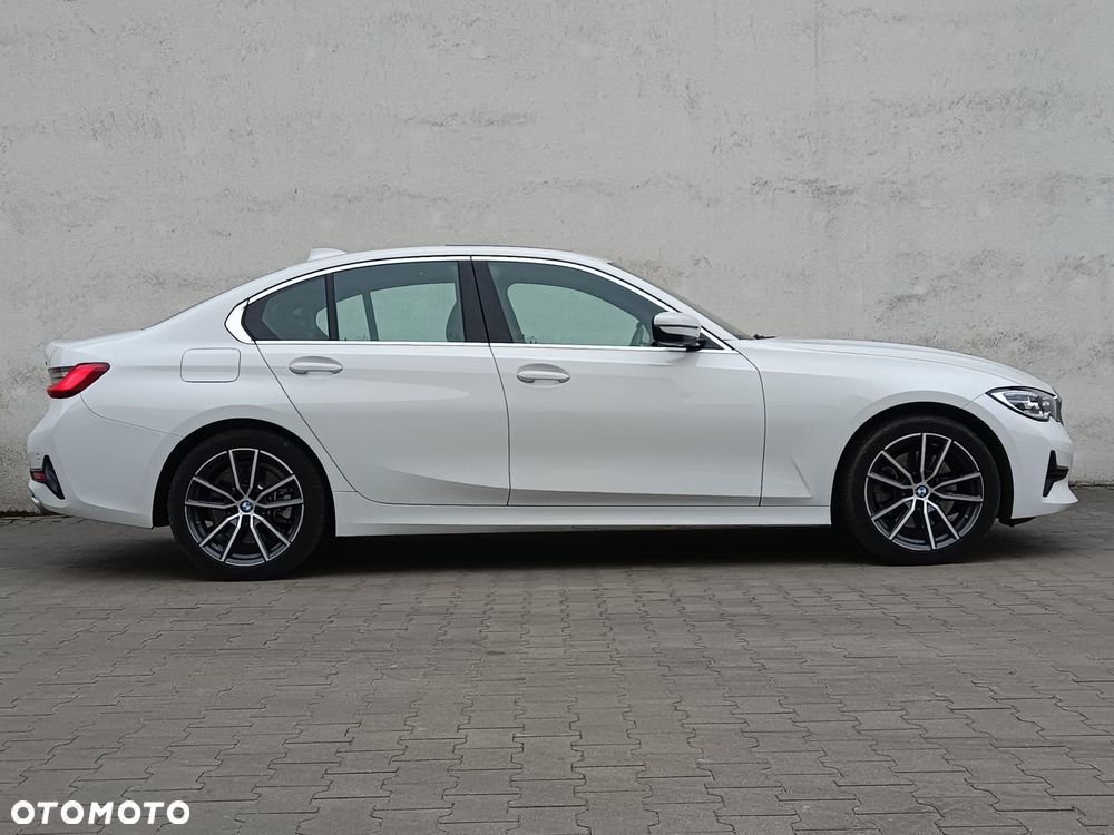 BMW Seria 3 330i xDrive Sport Line - 6