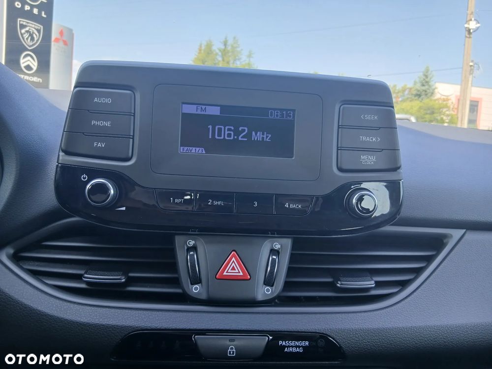 Hyundai i30 1.5 DPI Classic + - 7