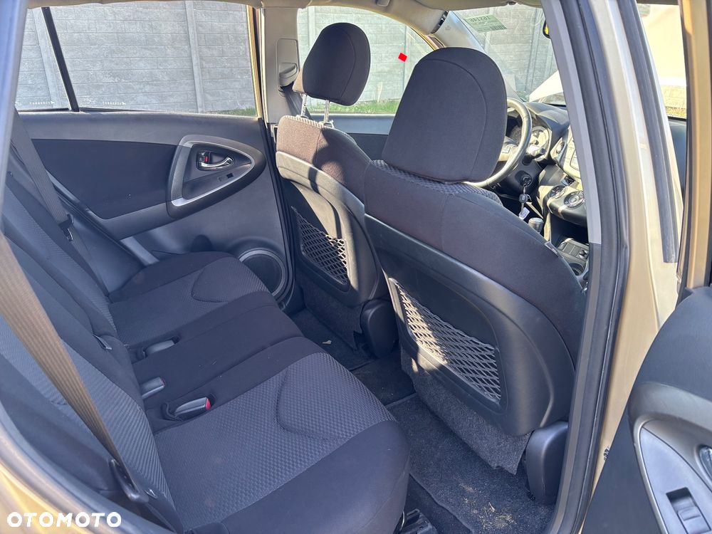 Toyota RAV4 2.2 D-4D 4x4 - 7