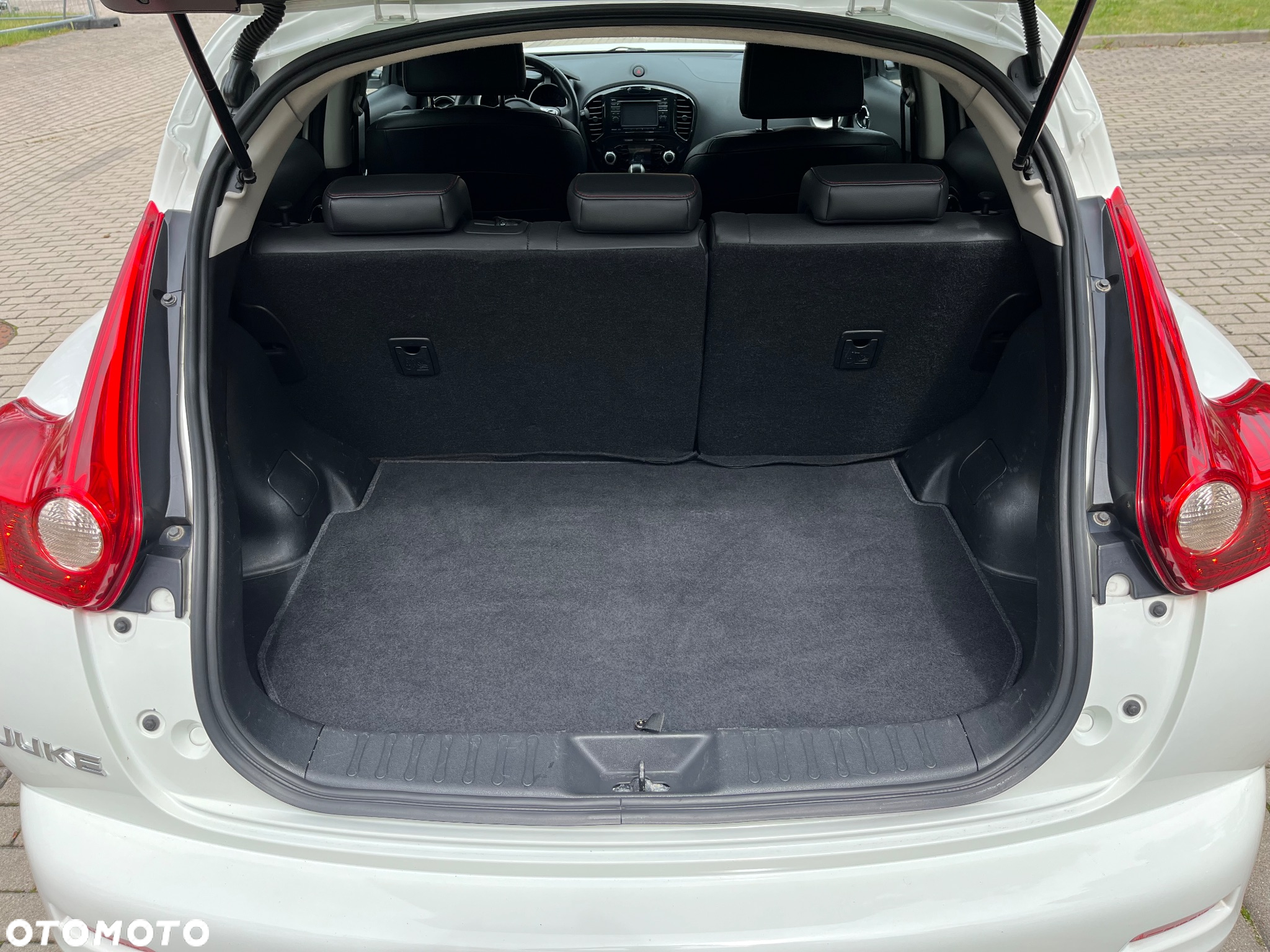 Nissan Juke 1.6 DIG-T ALL-MODE 4x4i CVT Tekna - 11